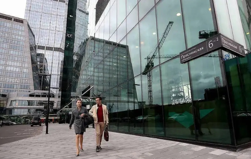 Россиян ждет сокращенная рабочая неделя