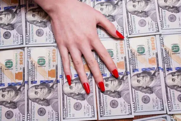 90 млн тенге выманила у казахстанцев жительница Тараза