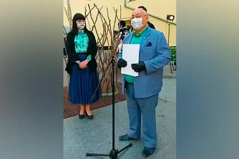 Онлайн и на свежем воздухе открыл театральный сезон Акмолинский русский драмтеатр