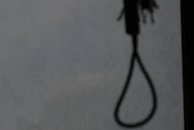 В карантинном комплексе под Ташкентом найден повешенным мужчина