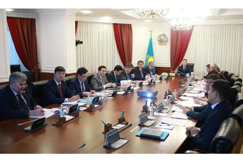 Аскар Мамин провел совещание по вопросам развития цифровой экономики и инноваций