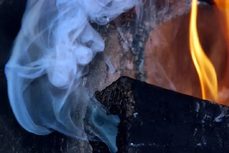 Мать и пятеро детей отравились угарным газом в Атырау