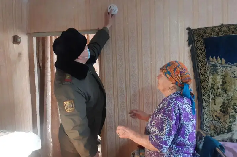 Установленный акмолинскими спасателями датчик угарного газа спас жизнь пенсионерке