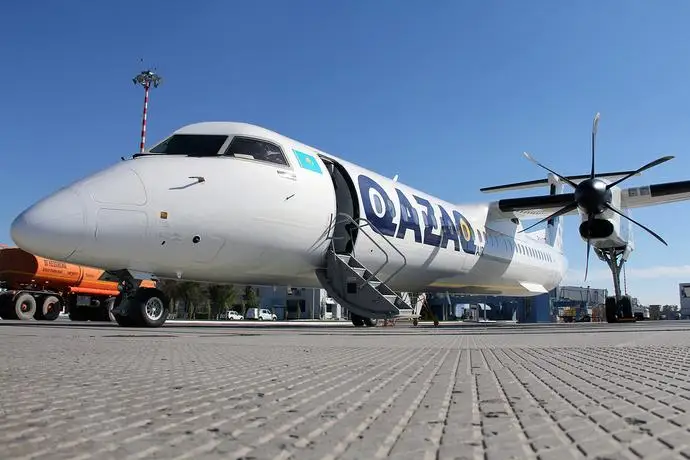 На корпусе прилетевшего в Нур-Султан самолета QAZAQ AIR  обнаружили следы повреждений