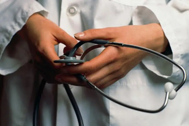 Почему о смерти казахстанки от коронавируса сообщили только вечером, пояснил министр