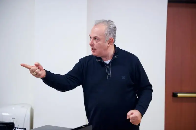 Поющей нацией назвал казахстанцев основатель школы оперного пения в Милане