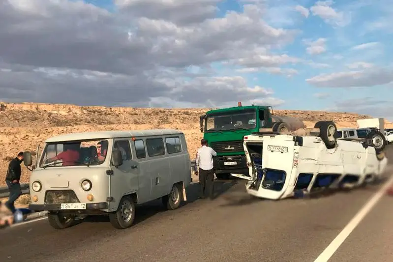 ДТП с пассажирской ГАЗелью произошло в Мангистауской области: пострадали 12 человек