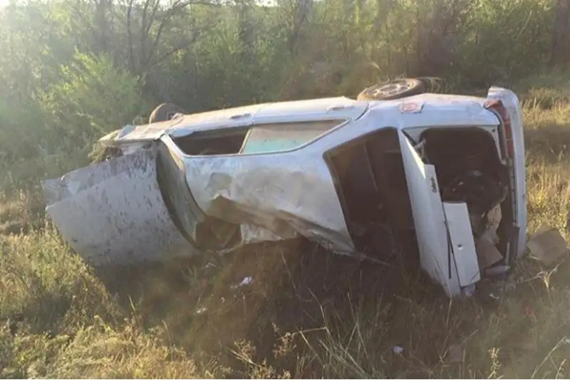 Два автомобиля опрокинулись в ВКО