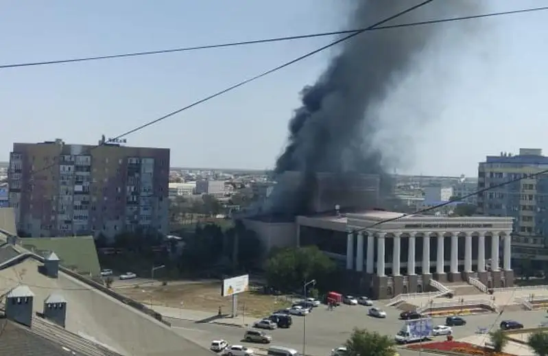 По факту пожара в драмтеатре в Атырау возбуждено уголовное дело