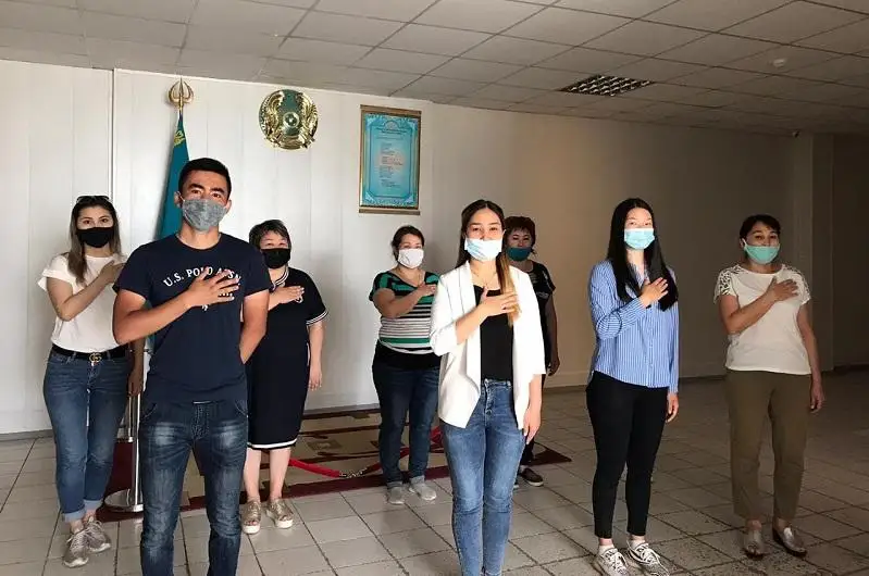 В честь Дня государственных символов в акимате Карагандинской области прошёл онлайн круглый стол