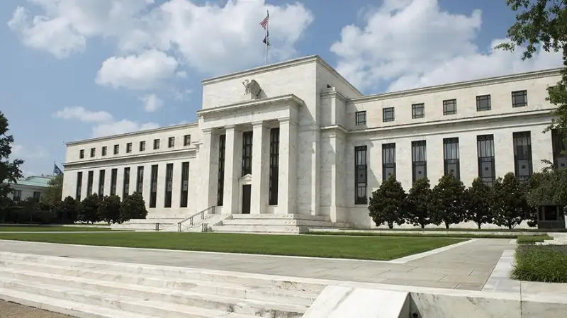 ФРС США экстренно снизила ставку из-за коронавируса