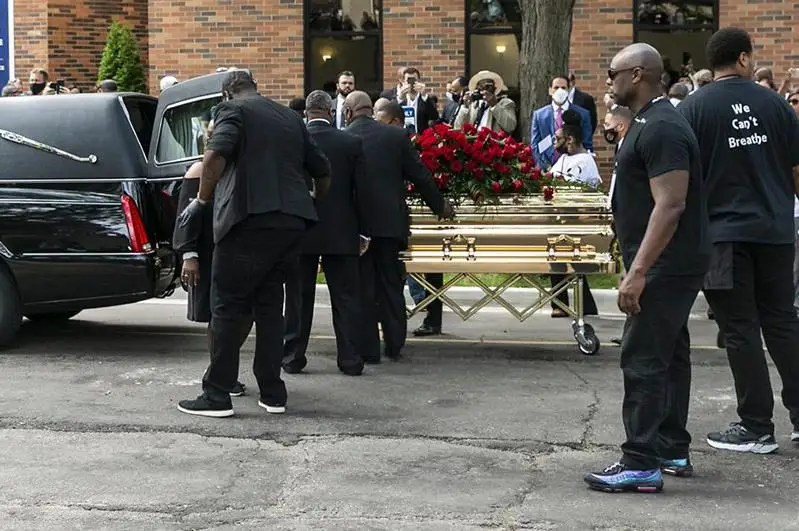В Миннеаполисе прошла поминальная служба в честь Джорджа Флойда