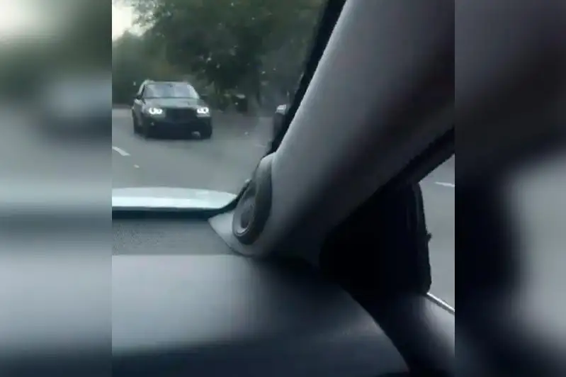 Водителей свадебного кортежа в Алматы наказали за езду задним ходом