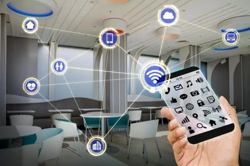 Архимед Мухамбетов ознакомился с работой университетского Smart-центра в Костанае