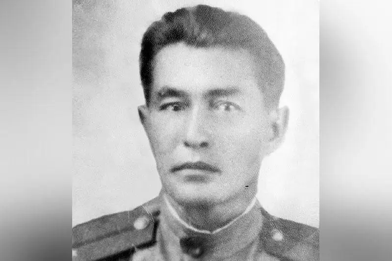 Память солдата Победы Аманжола Бухарбаева увековечили в Каркаралинске