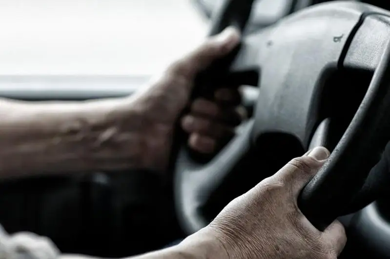 Насмерть сбил мужчину у дороги водитель «Газели» в Темиртау