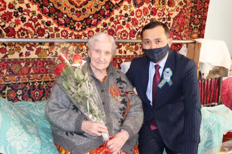 Ветеранов чествуют в Таразе