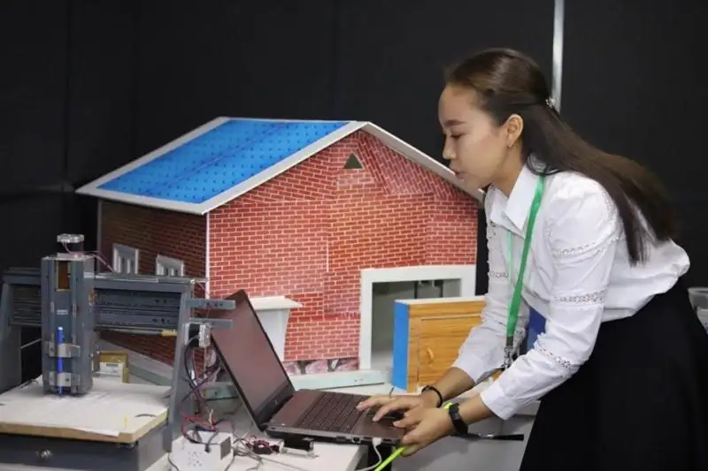 Школьники из ВКО представили свои лучшие StartUp-проекты