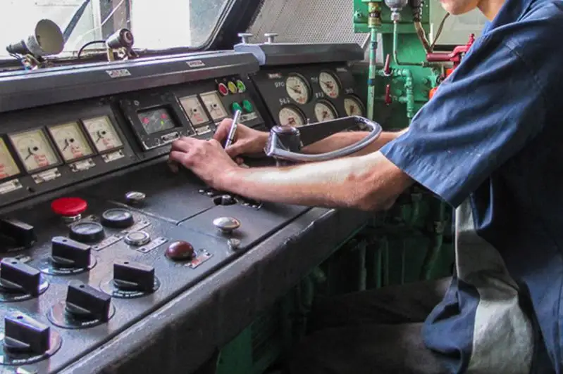 Штраф в 1,5 млн за передачу взятки: в Костанае осужден экс-машинист локомотивного депо