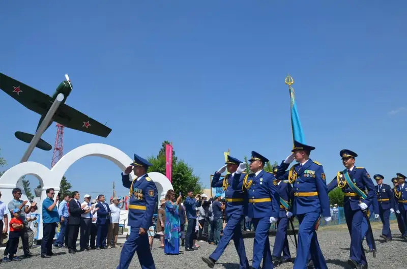 100-летний юбилей Нуркена Абдирова отпраздновали в Карагандинской области