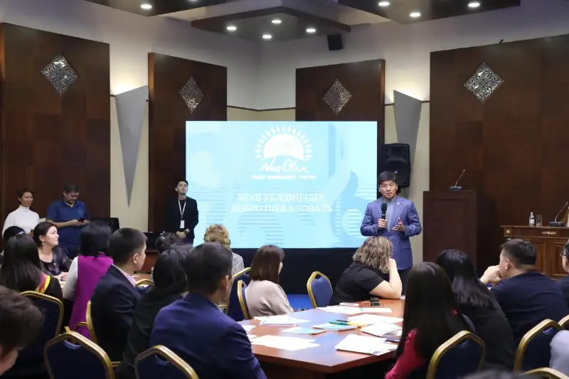 Бауыржан Байбек призвал поддержать врачей