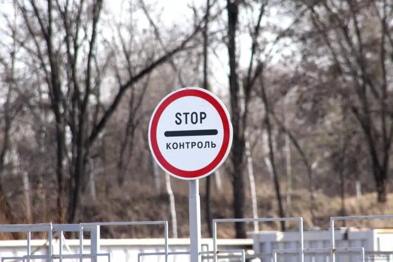 Регионы  наделят правом установки дорожных знаков на въездах в пограничную зону