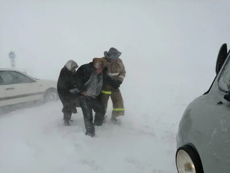 133 машины застряли на трассе в Жамбылской области