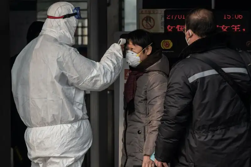 ОАЭ объявили о первом случае заражения новым типом коронавируса