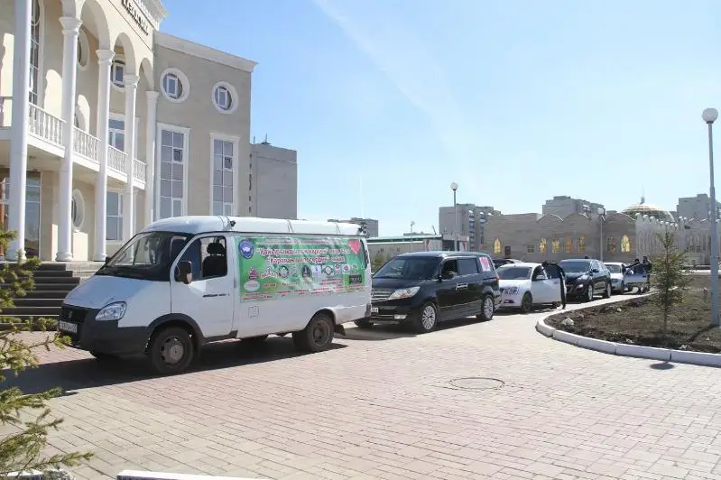 Волонтеры ЗКО отправили 7 караванов милосердия нуждающимся семьям