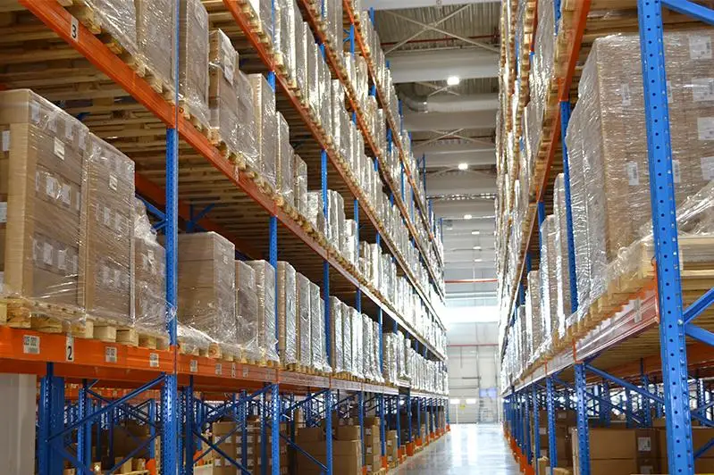 24 оптово-распределительных центра построят в Казахстане