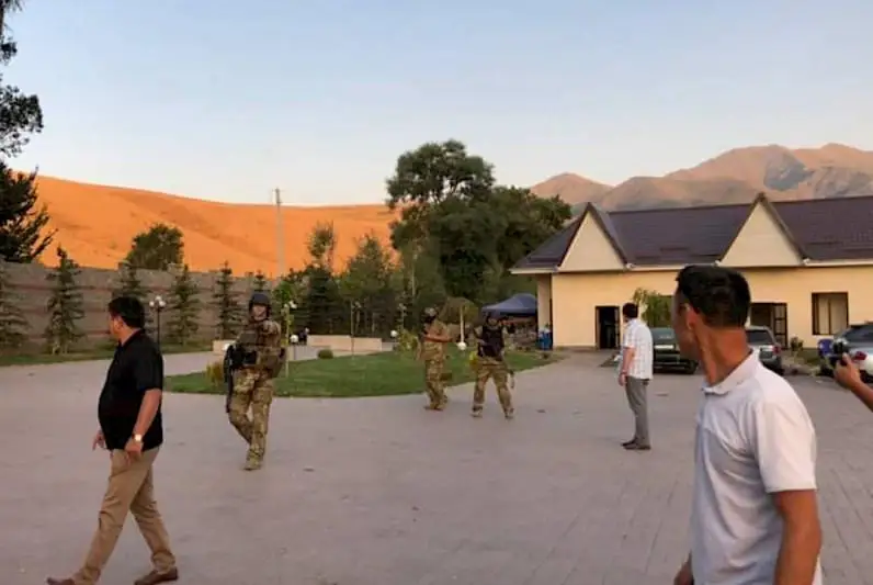 В доме экс-президента Кыргызстана Алмазбека Атамбаева произошла стрельба