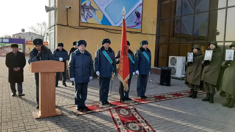 Копия боевого знамени Панфиловской дивизии прибыла в Атырау