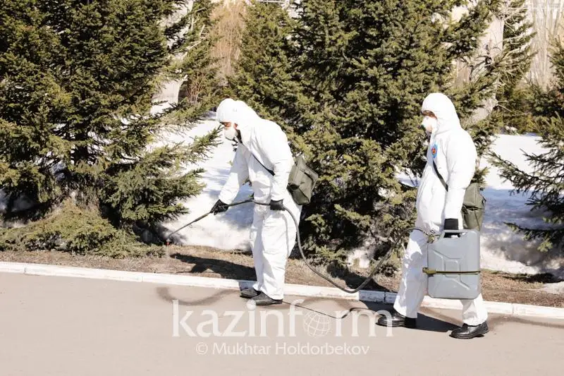 В Атырау волонтеры примут участие в дезинфекционных работах