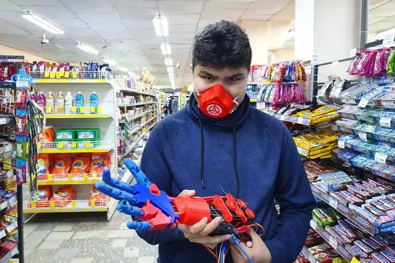 Школьник из Жезказгана усовершенствовал манипулятор «Роборука»