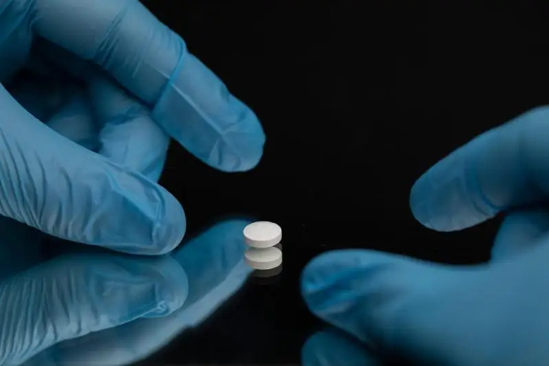 Лекарство от коронавируса: ВОЗ приостановила испытания двух препаратов