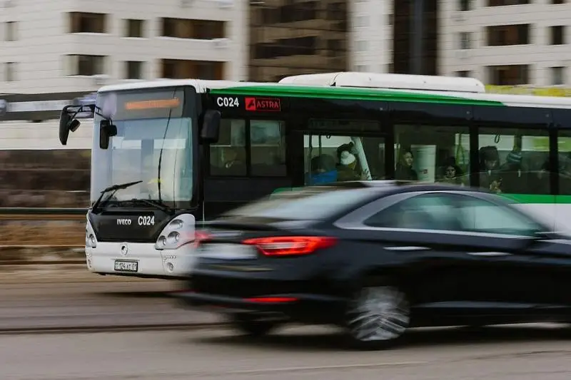 В «Астана-LRT» прокомментировали инцидент между «недовольным кондуктором» и многодетной матерью