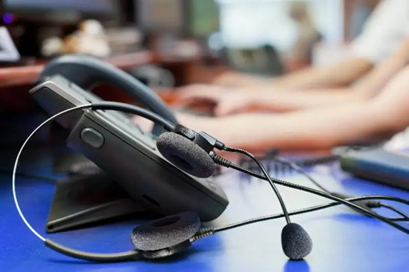 Главный полицейский Алматы дежурил в call-центре