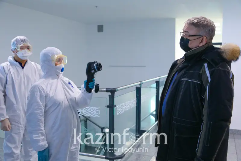 Президент поручил усилить эпидемический контроль в пунктах пропуска на границе