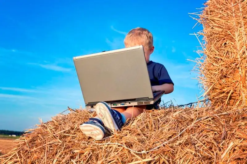 Сколько сел подключат к Интернету до конца года