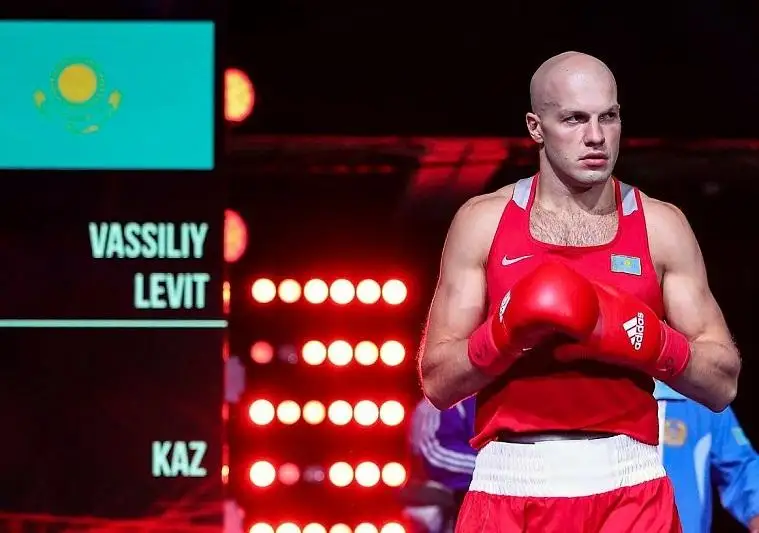 Василий Левит вышел в 1/8 финала чемпионата мира по боксу