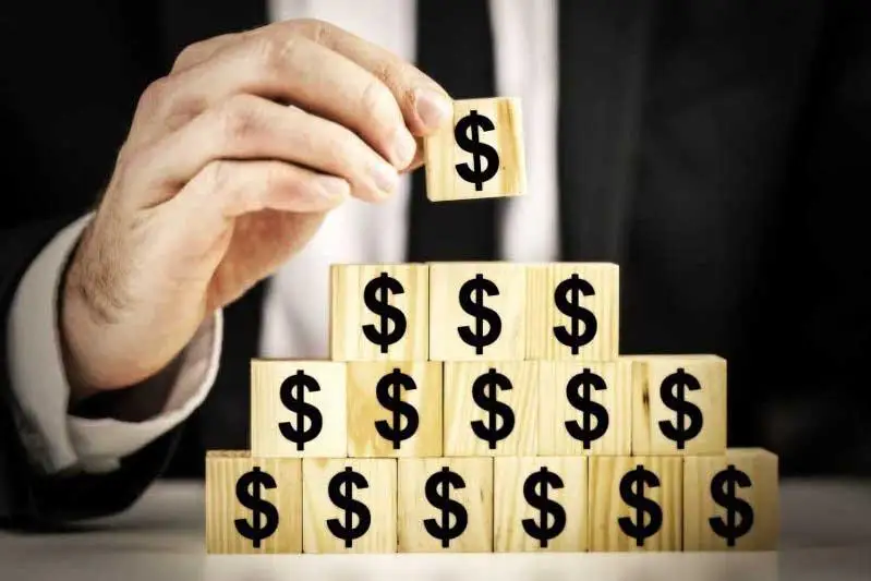 Пострадавших от финансовых пирамид Questra и Asset просят обратиться в полицию