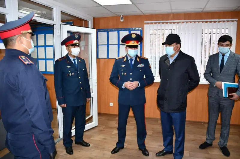 Рабочую поездку по селам совершил начальник департамента полиции Акмолинской области