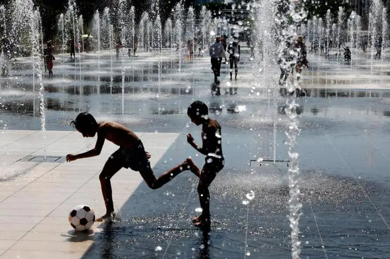 Новая волна аномальной жары накрыла Западную Европу