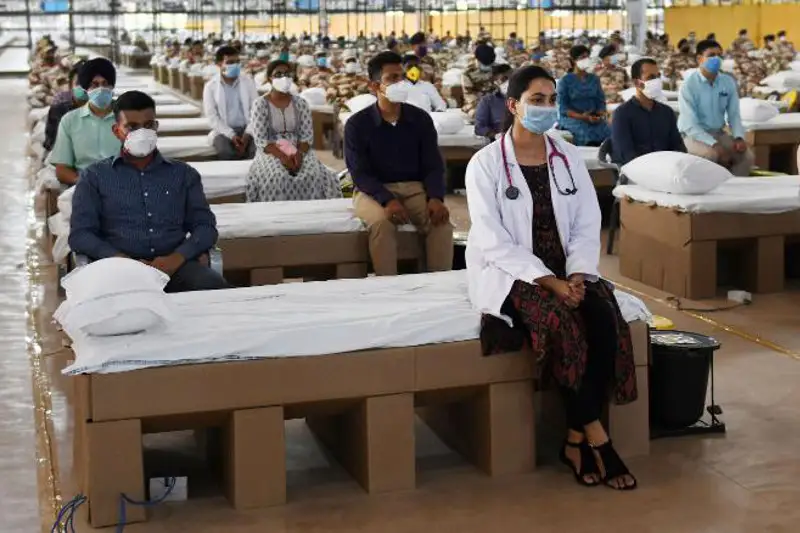 Индия открыла одну из крупнейших в мире больниц для борьбы с коронавирусом