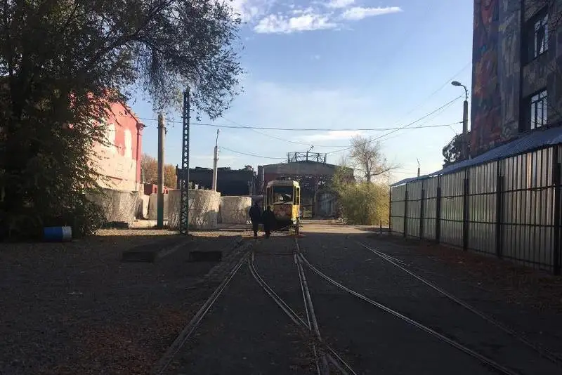 О судьбе здания бывшего трамвайного депо в Алматы рассказали в акимате