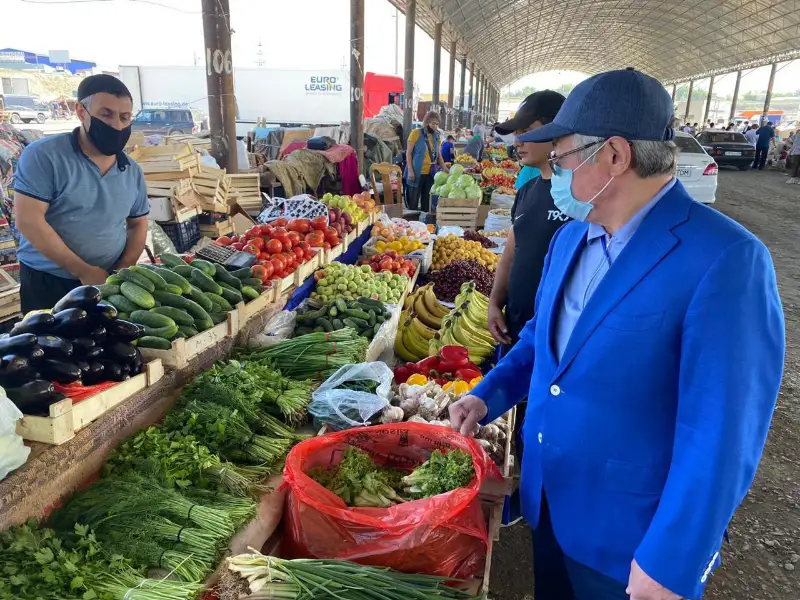 Устранить нарушения на базарах потребовал  Бердибек Сапарбаев