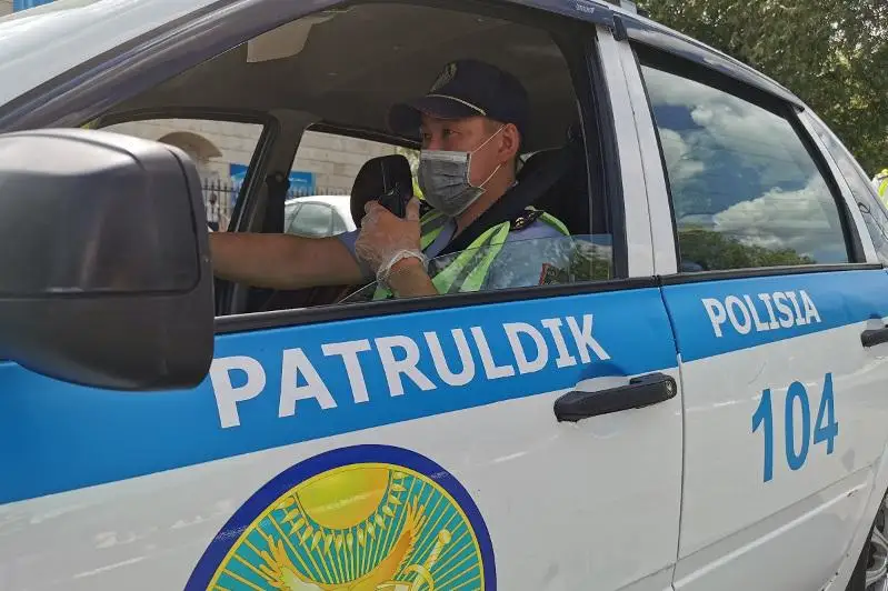 Два подростка попали под колеса автомашин в СКО