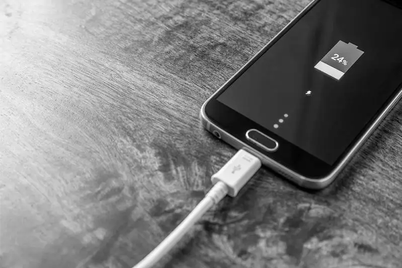 15-летнюю девочку убило током от телефонной зарядки в Алматинской области