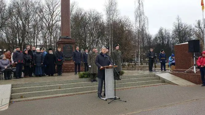 Посол Казахстана в России почтил память участников Ржевской битвы