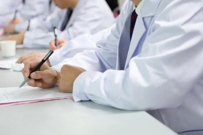 Улучшение финансового положения окажет влияние на подготовку научных кадров - главврач поликлиники Алматы